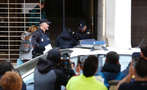 Llegada del detenido por la muerte de Marta Calvo a los Juzgados de Alcira (Valencia).