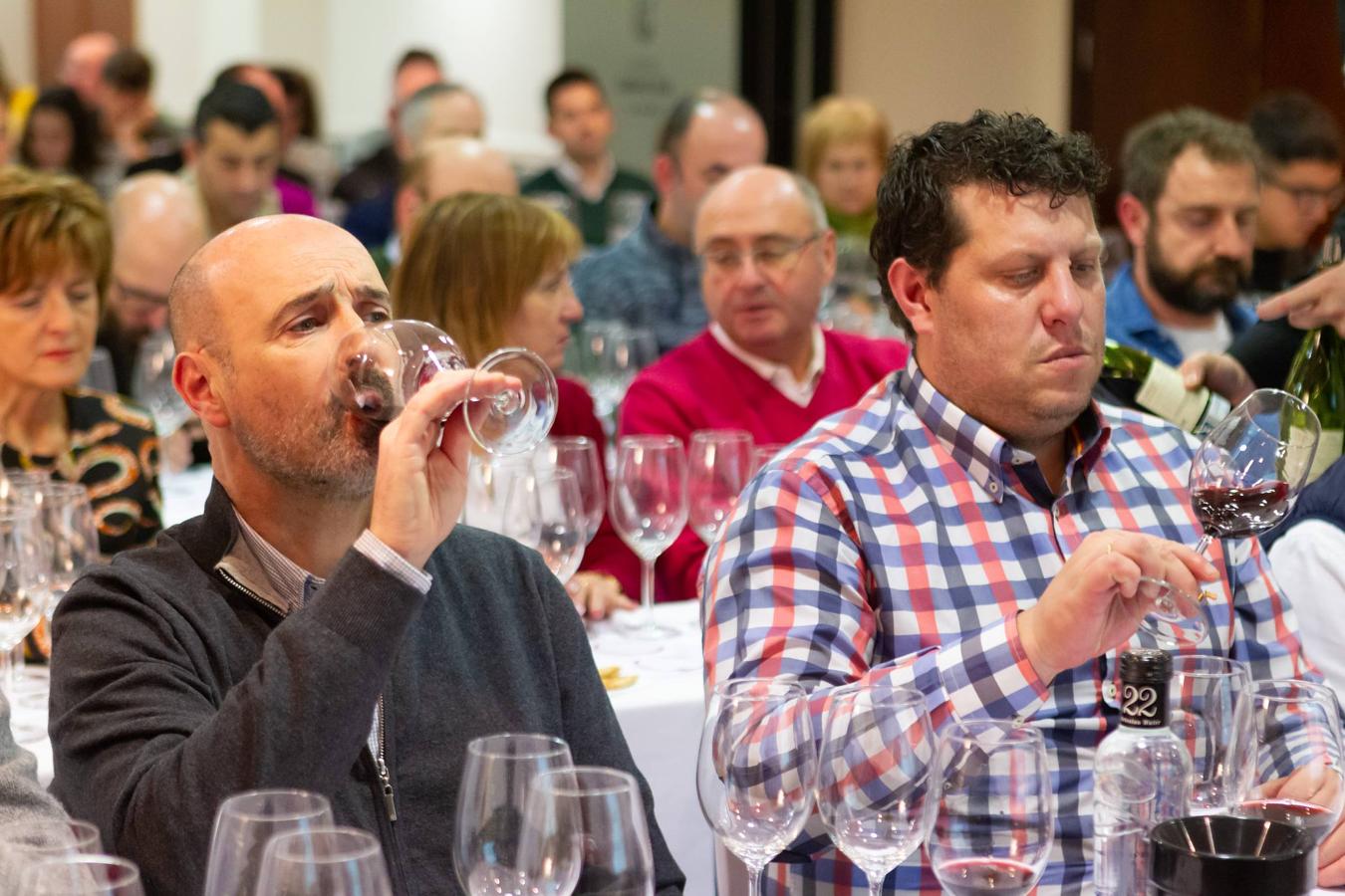 Roberto de Carlos, enólogo de Carlos Serres, presentó anoche la nueva gama Onomástica de esta centenaria bodega jarrera en el Club de Catas.