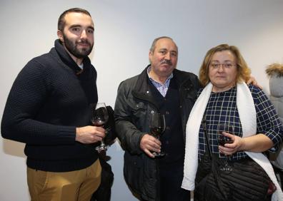 Imagen secundaria 1 - Manuel Antoñana, José Luis Allo y Jorge Ruiz. Abajo, Ignacio Najarro, Juan Najarro y Mari Carmen Ruiz. A la derecha, Josu Arriola, Javier Hoyos y Edurne Blanco.