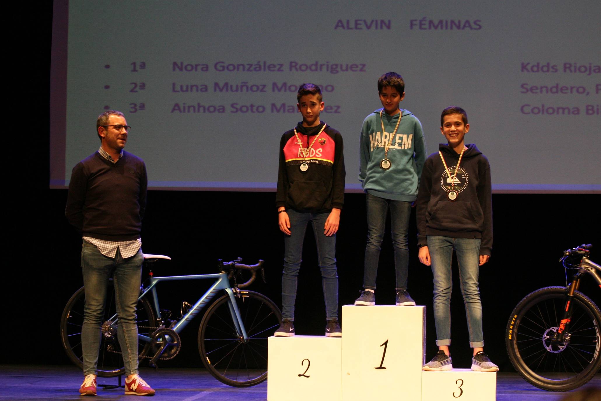 La cita se ha celebrado este sábado en el teatro Cervantes. 