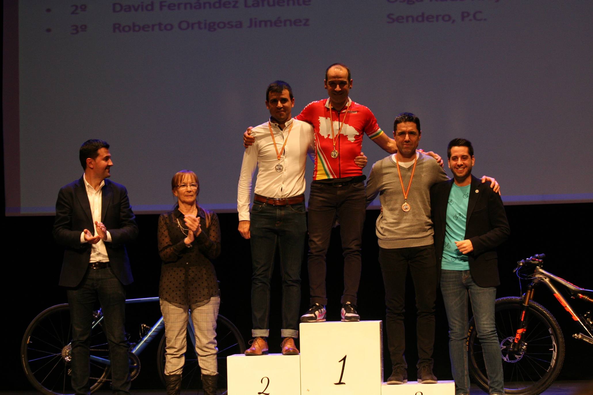 La cita se ha celebrado este sábado en el teatro Cervantes. 