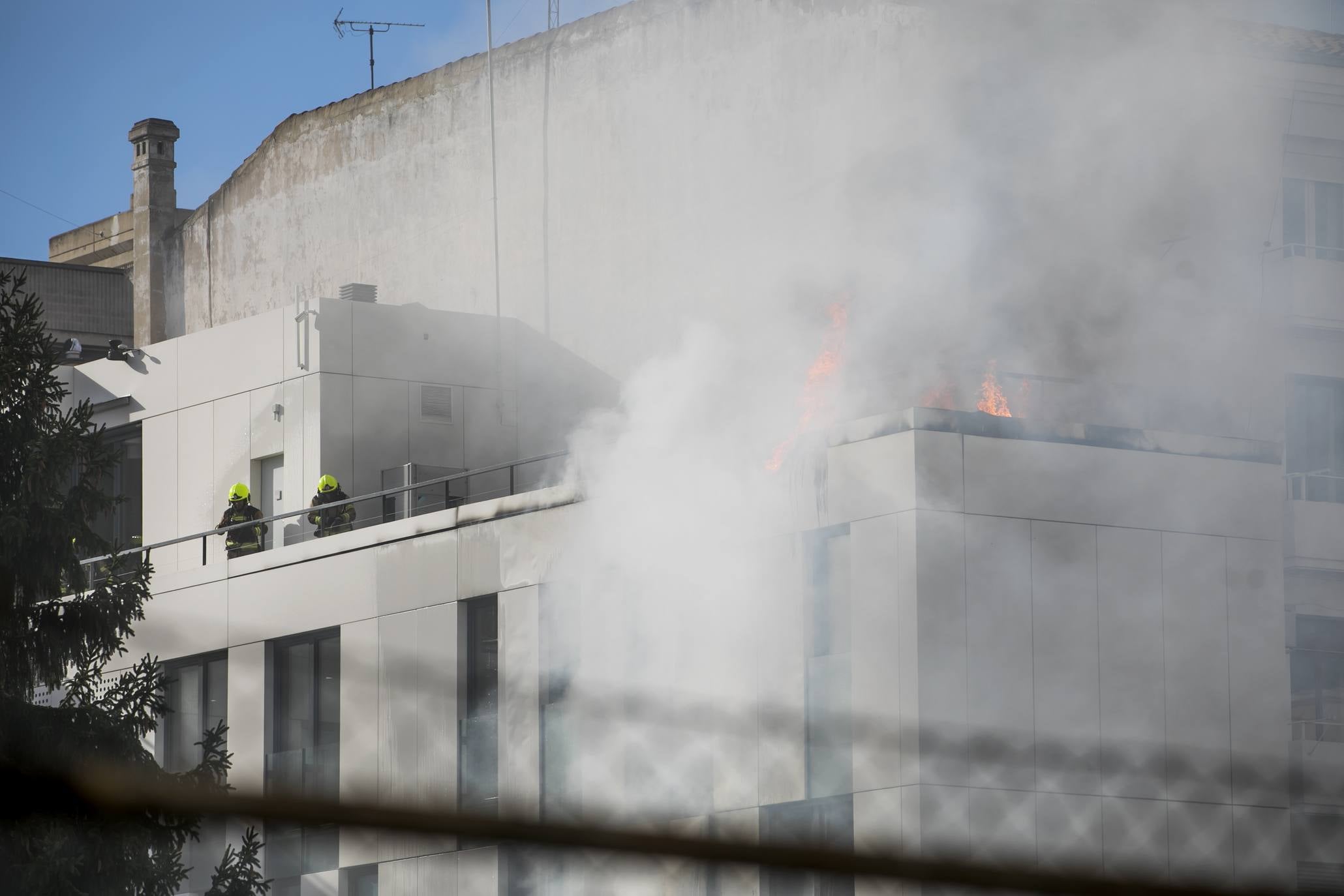 Fotos: Incendio en Doctores Castroviejo