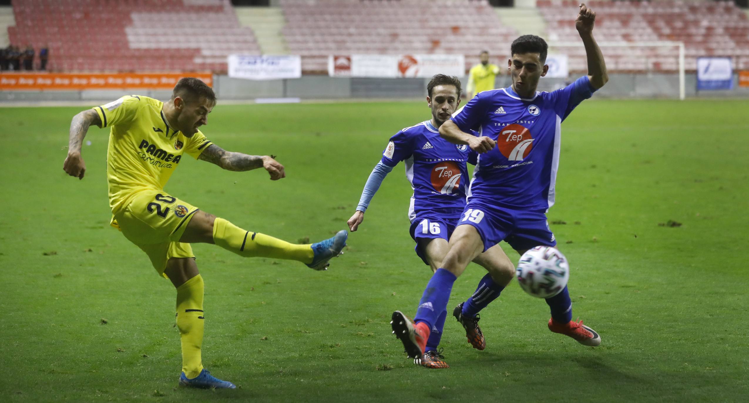 Fotos: El Comillas cae ante el Villarreal en la Copa del Rey