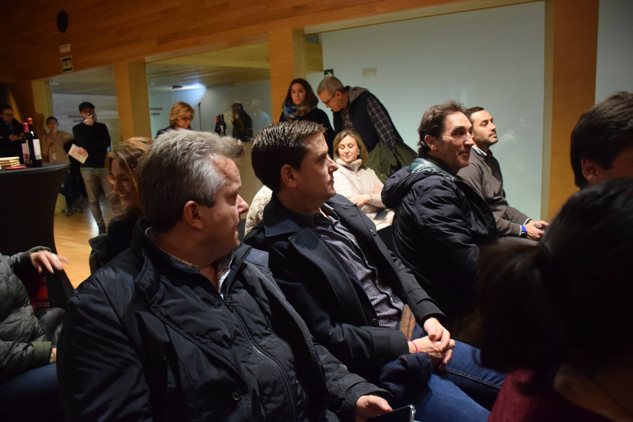 Fotos: Alberto Gil y Antonio Remesal presentan en el Espacio Lagares el libro-guía &#039;Rioja: vinos silenciosos&#039;