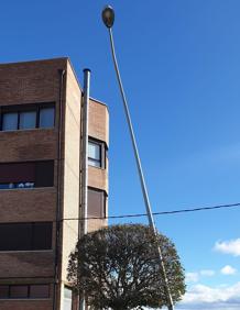 Imagen secundaria 2 - Árboles caídos, rachas de 180 kilómetros por hora: el viento llega con fuerza a La Rioja