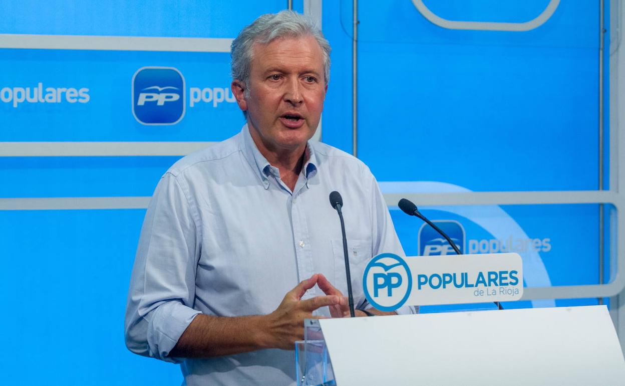 Emilio del Río, distinguido con un premio Forqué por la labor de la Comisión de Cultura del Congreso