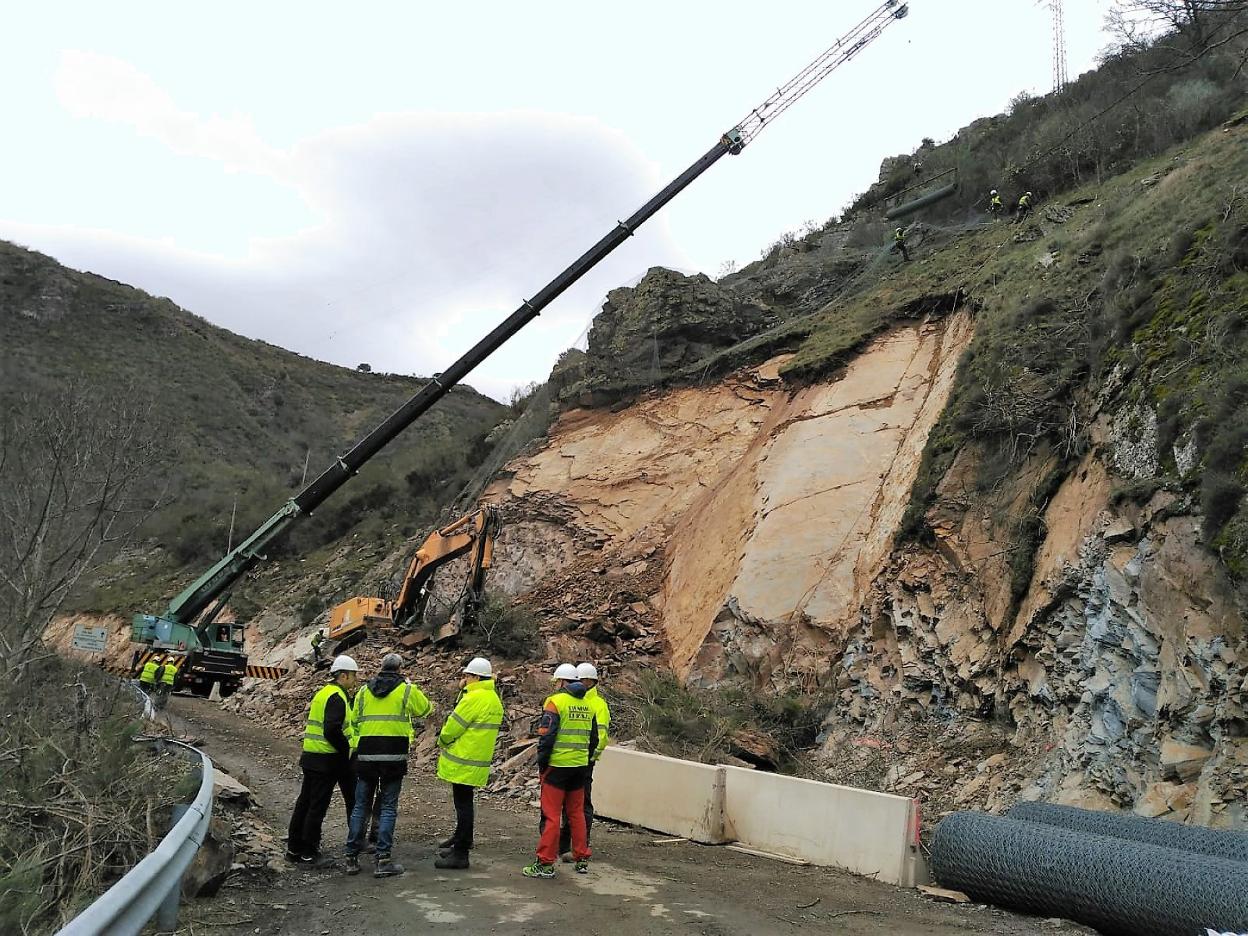 Técnicos en la zona.