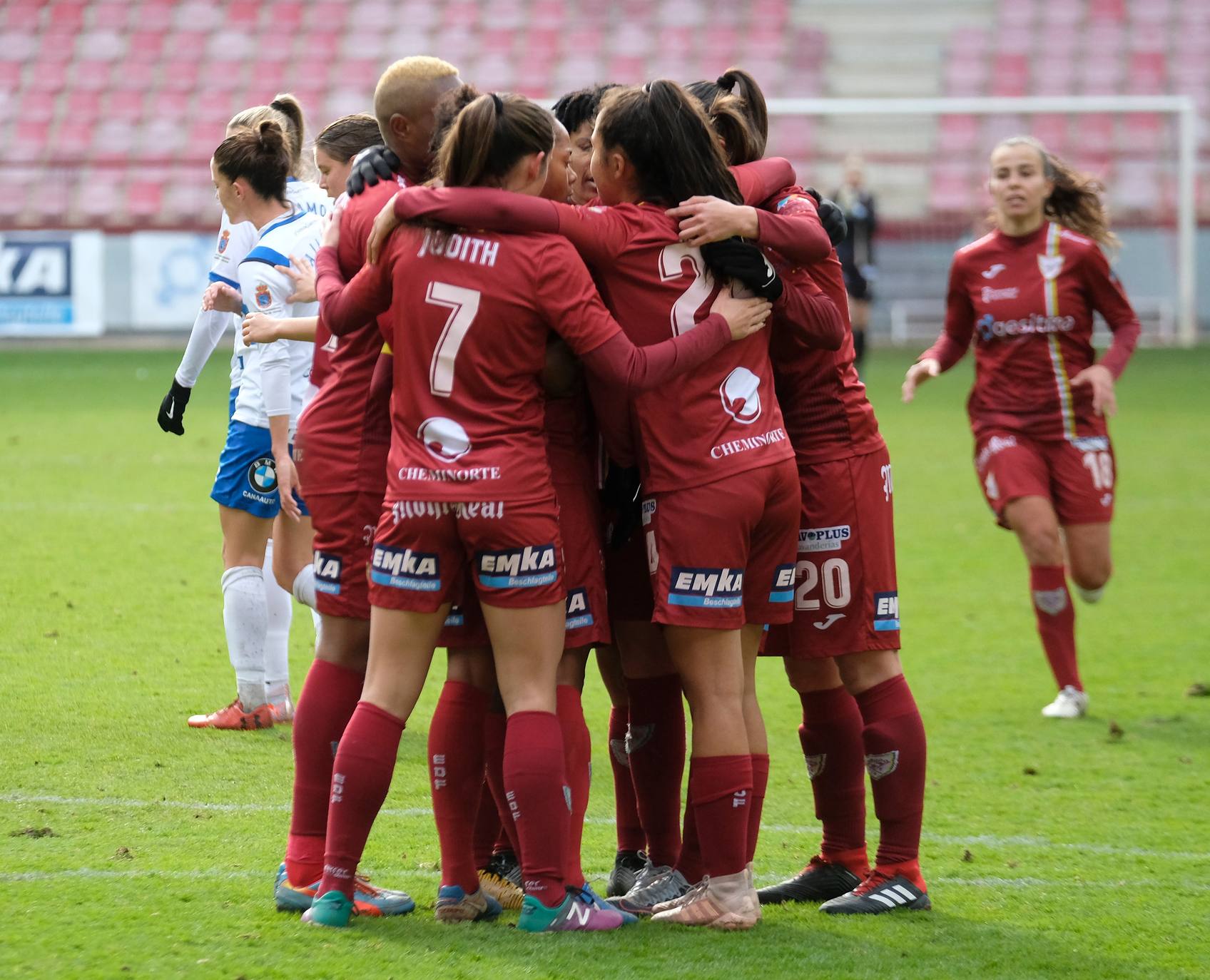 Riojanas y canarias han firmado tablas en Las Gaunas y la delantera zambiana se ha despedido de la afición riojana.