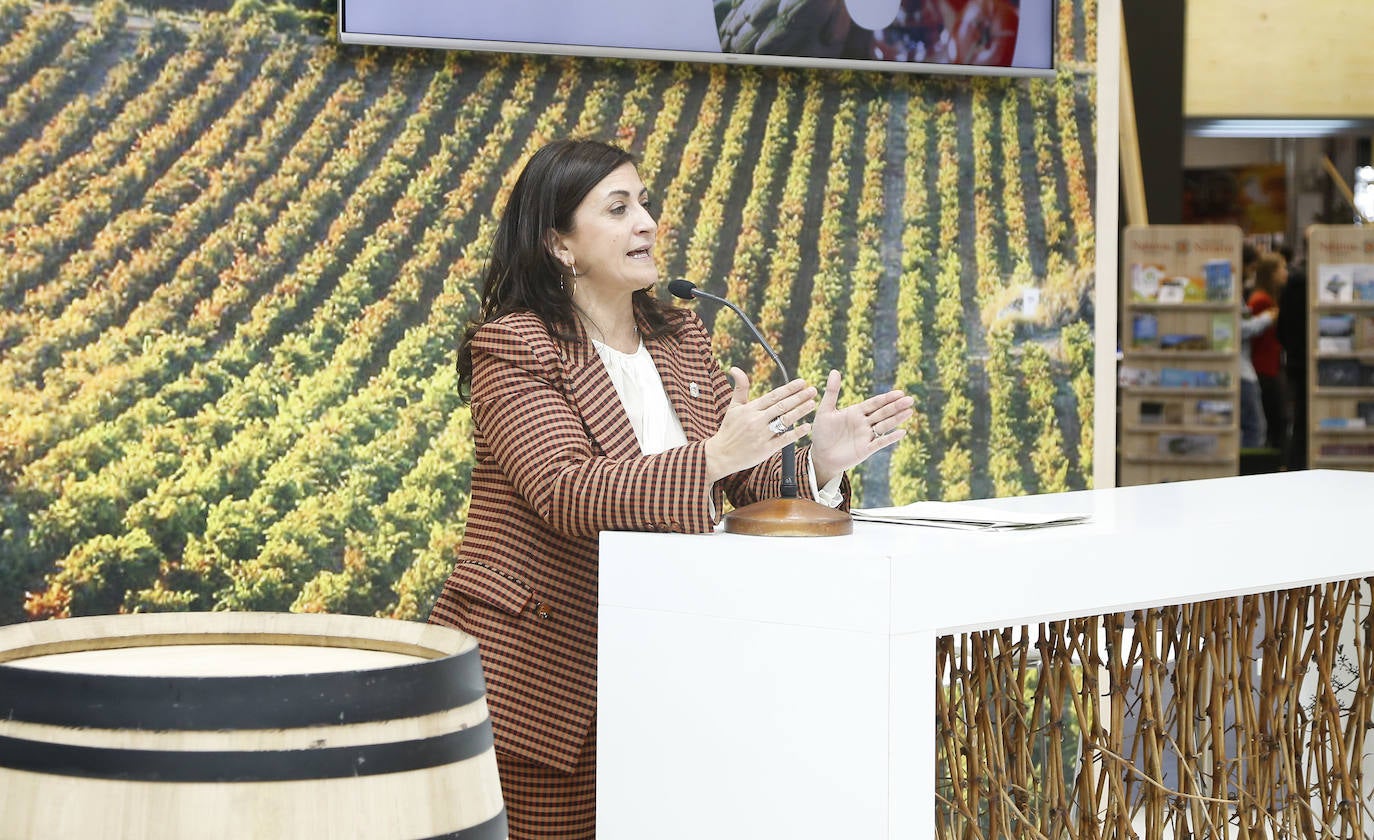 Galería de imágenes de la inauguración del estand de La Rioja, este jueves, con la visita del ministro de Agricultura Luis Planas y la presencia de la presidenta del Ejecutivo regional, Concha Andreu, y el alcalde de Logroño, Pablo Hermoso de Mendoza