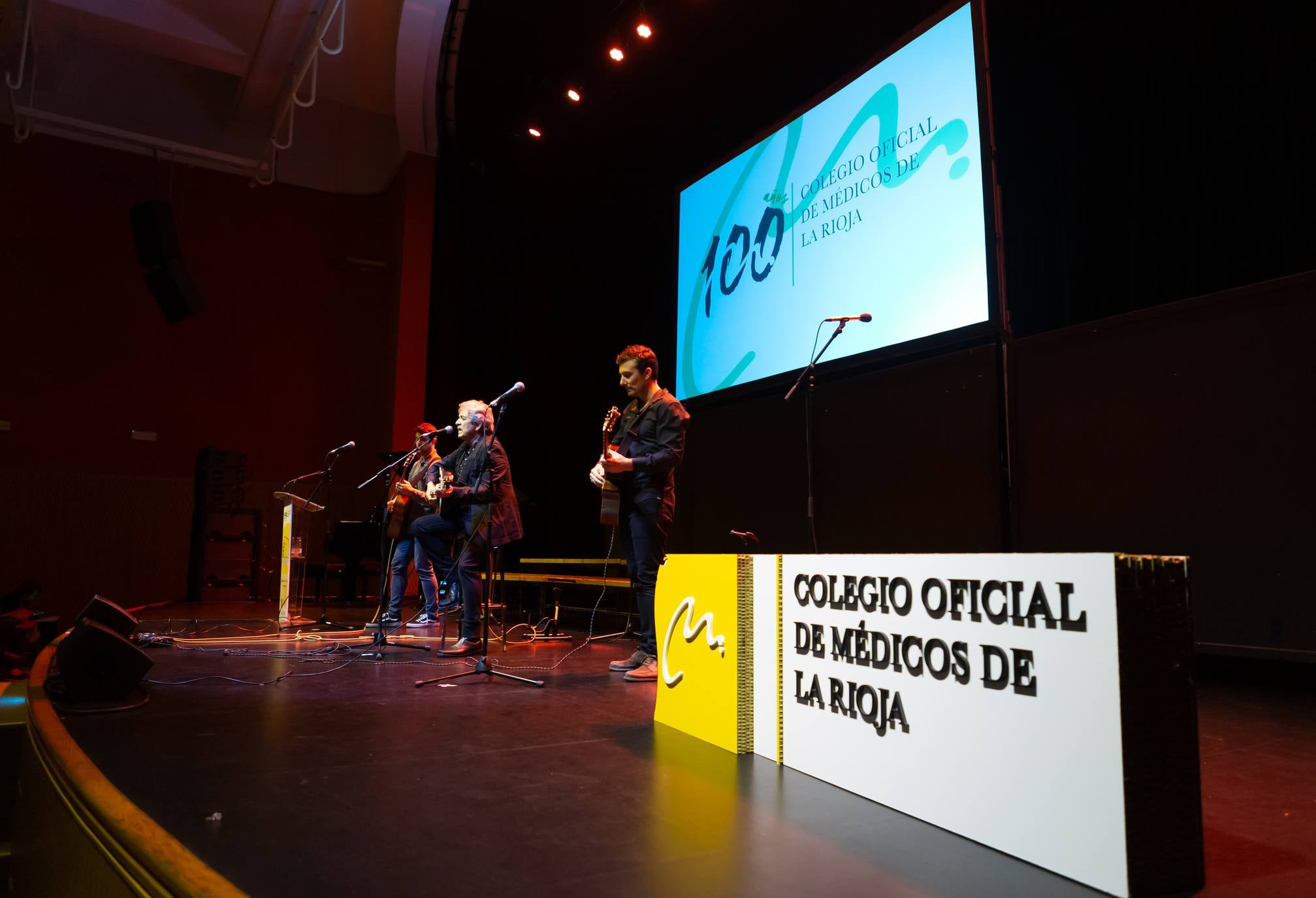 El Colegio Oficial de Médicos de La Rioja entrega sus galardones