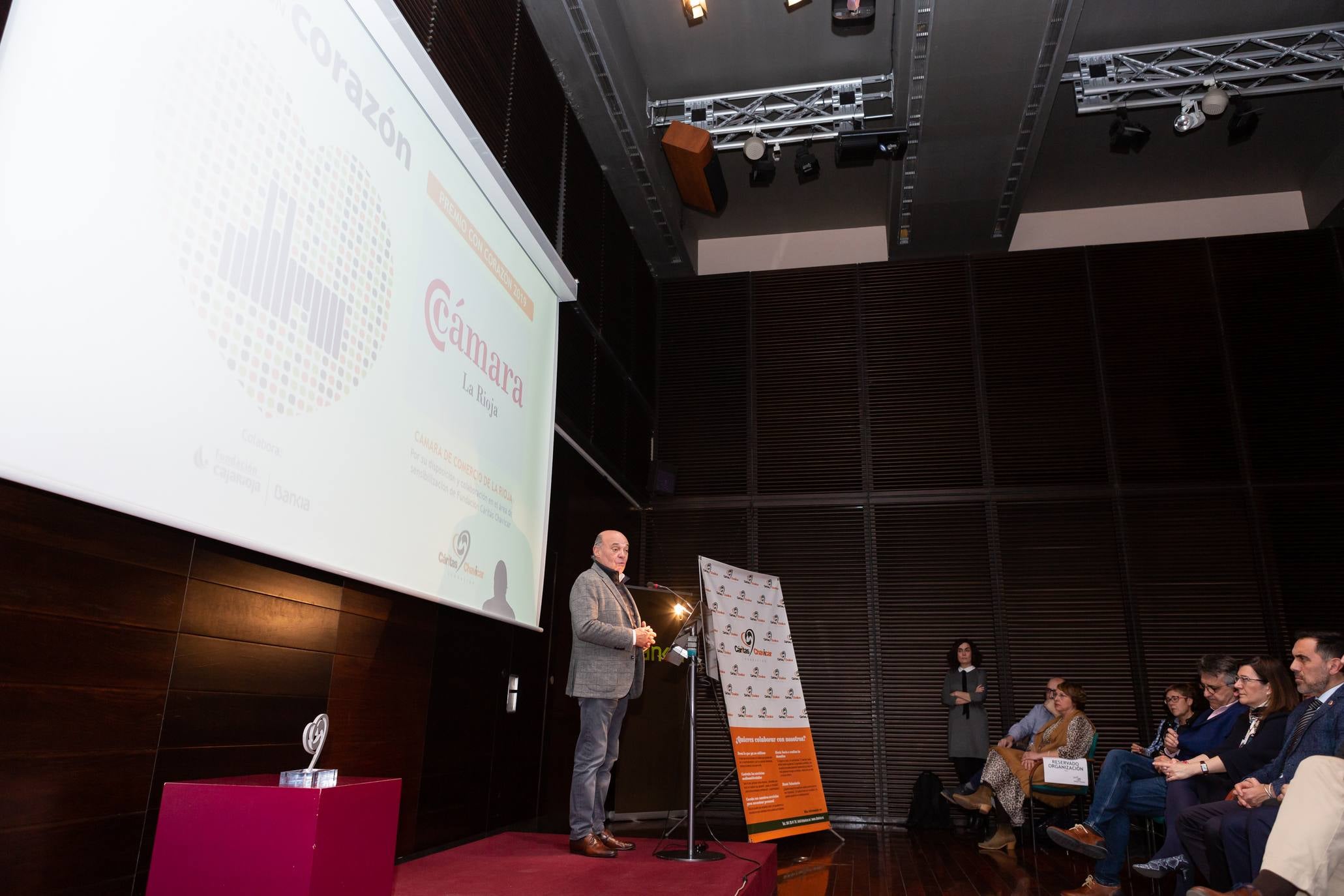 Fotos: La Fundación Cáritas Chavicar entrega sus IX Premios con Corazón a ESD, Lares La Rioja y la Cámara de Comercio