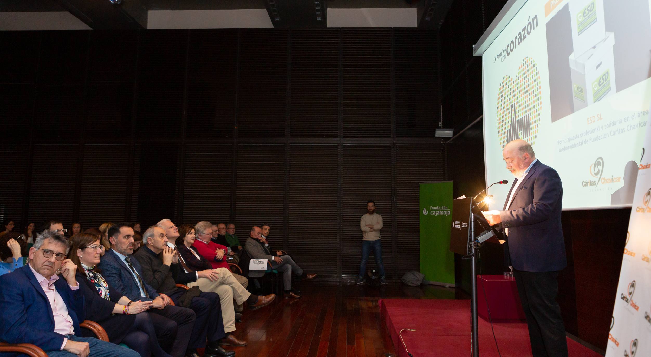 Fotos: La Fundación Cáritas Chavicar entrega sus IX Premios con Corazón a ESD, Lares La Rioja y la Cámara de Comercio