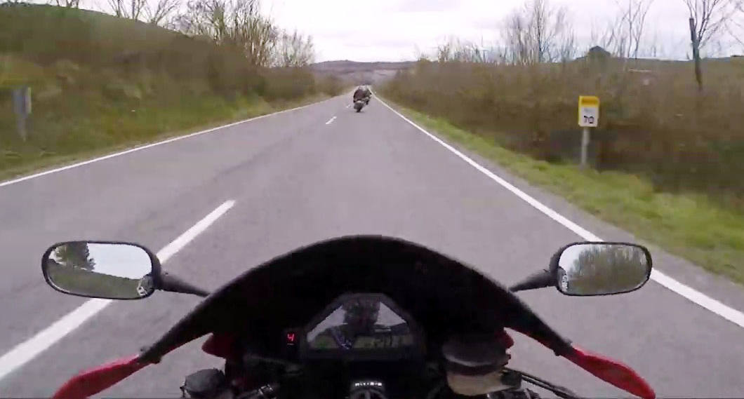 Fotos: Moteros &#039;cazados&#039; por la Guardia Civil a 200 km/h