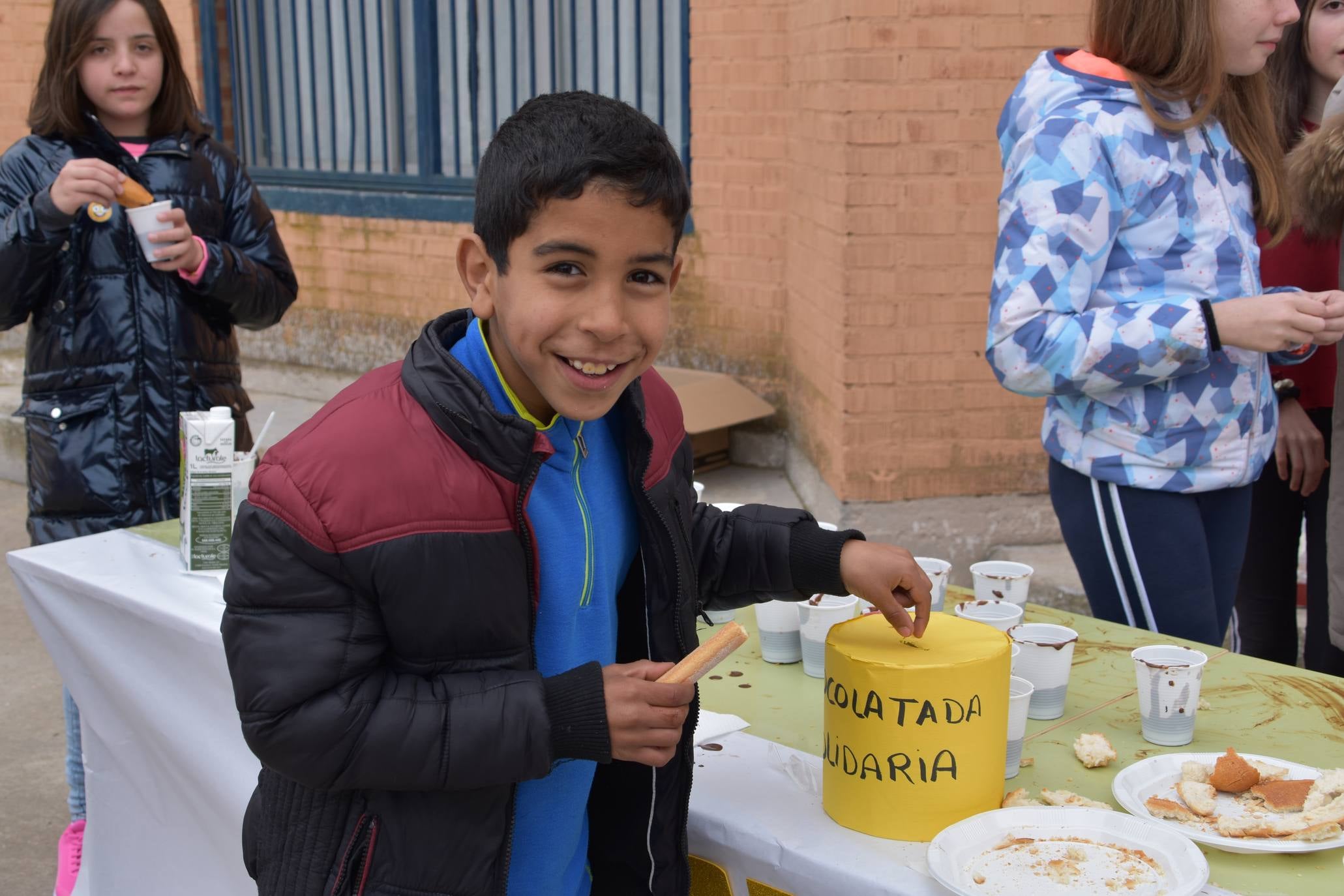 Fotos: II chocolatada solidaria del colegio de Rincón de Soto