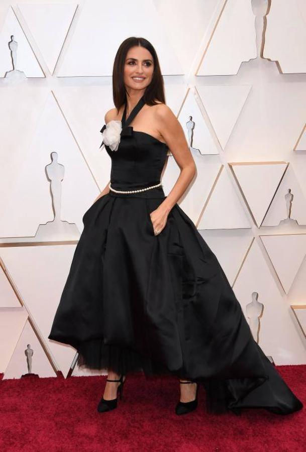Penélope Cruz ha escogido un vestido de Chanel. 