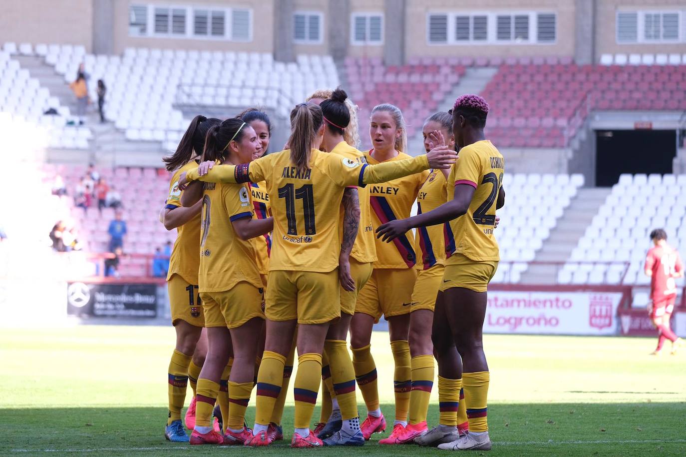 El Barcelona celebra uno de los goles.