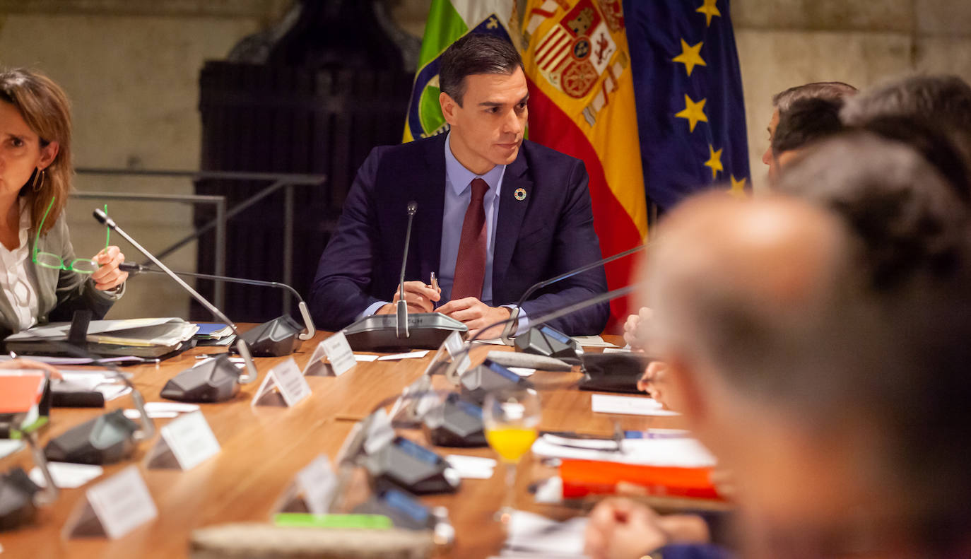 Fotos: Pedro Sánchez y 12 ministros afrontan en Logroño el reto demográfico