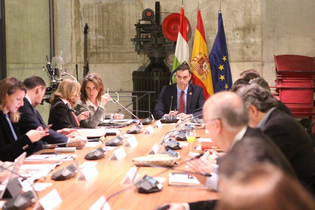 Fotos: Pedro Sánchez y 12 ministros afrontan en Logroño el reto demográfico