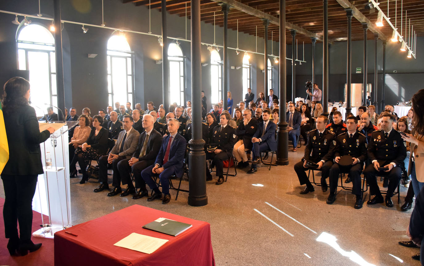 Fotos: La entrega de las Medallas al Mérito Policial, en imágenes