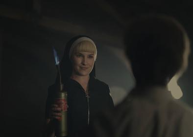 Imagen secundaria 1 - Tres fotogramas de la serie.