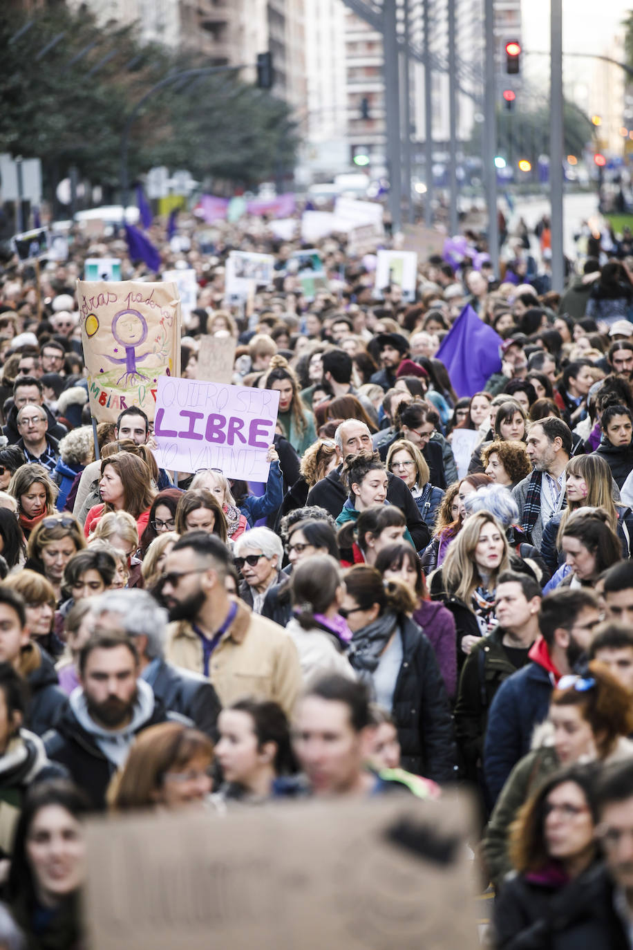 Fotos: 8M: Manifestación del Día Internacional de la Mujer en Logroño