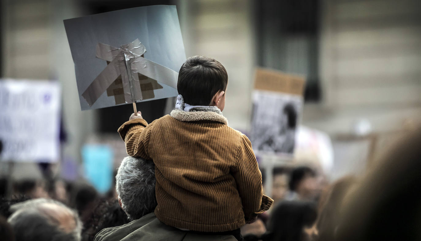 Fotos: 8M: Manifestación del Día Internacional de la Mujer en Logroño