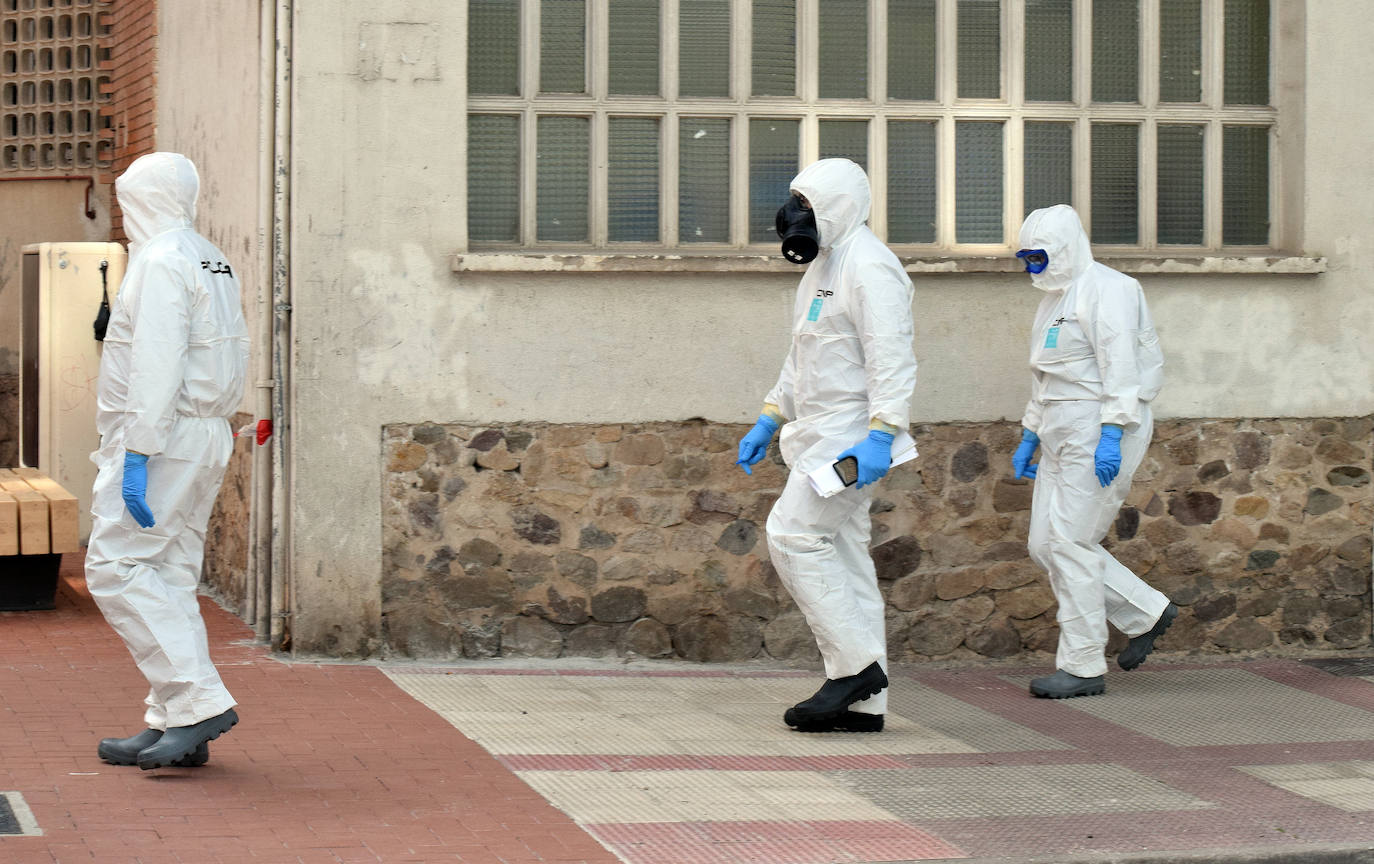 Fotos: La Policía entrega notificaciones en Logroño