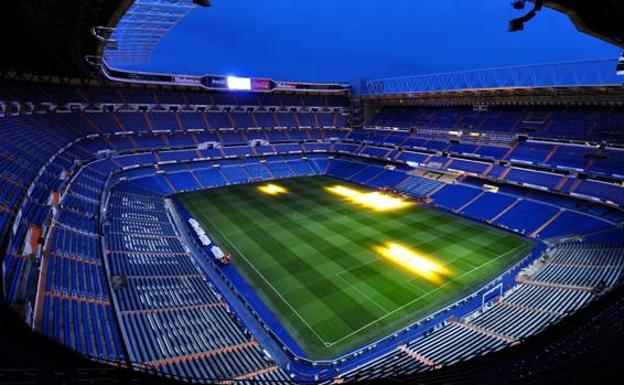 Imagen del estadio Santiago Bernabéu vacío. 