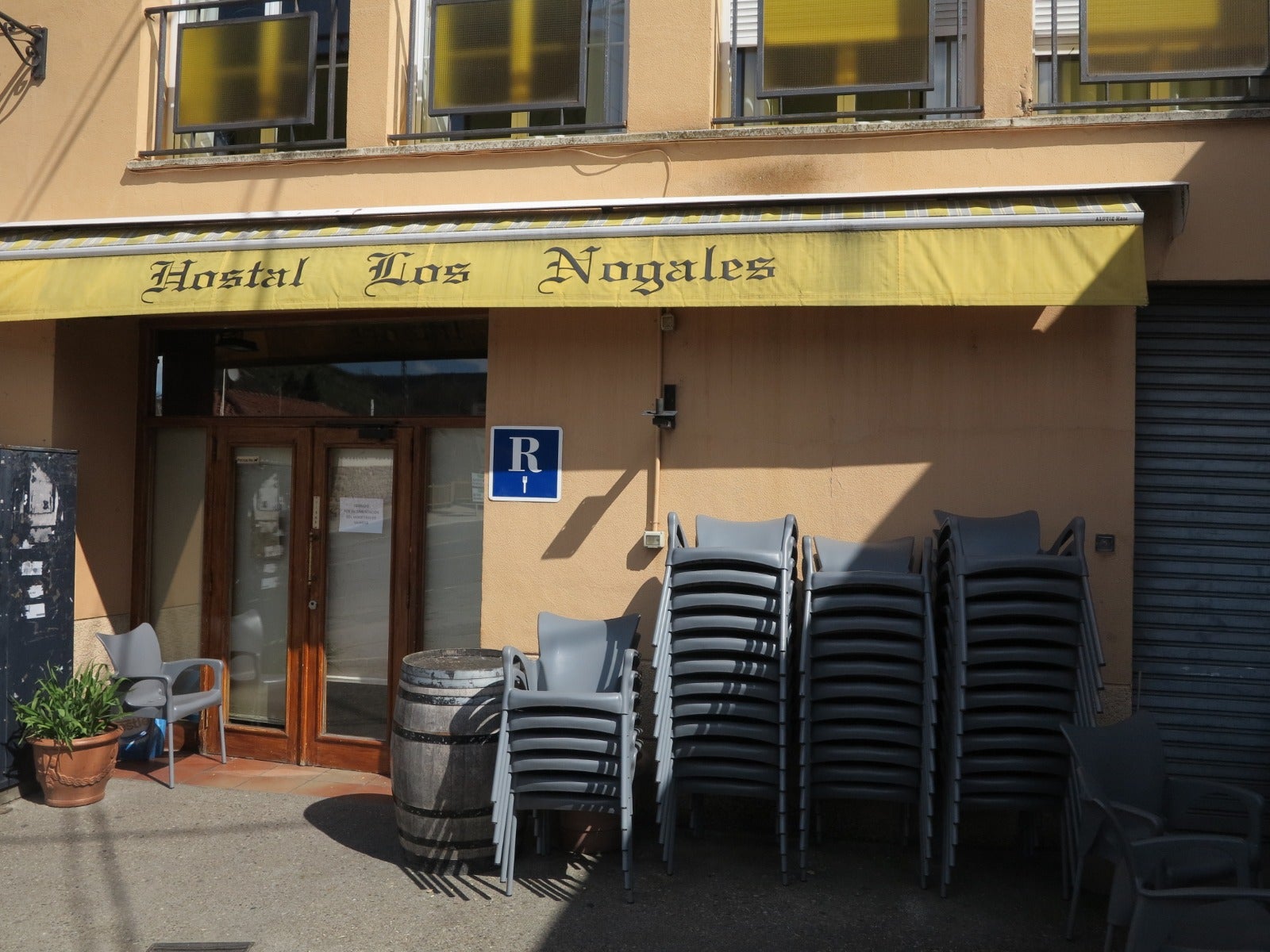 Fotos: Bares cerrados en Cameros y la N-111 vacía como consecuencia del coronavirus