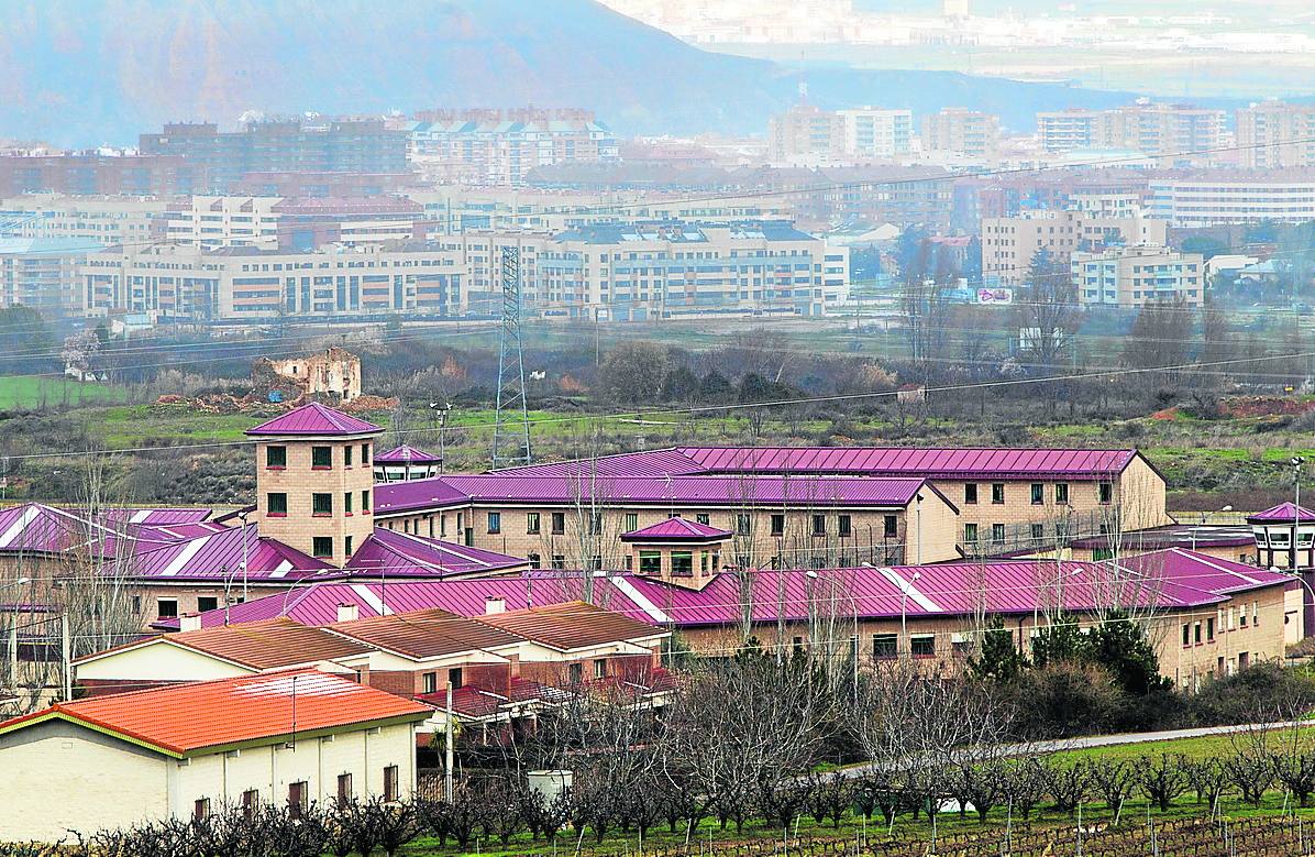 Plante de internos en la cárcel de Logroño para pedir medidas contra el virus
