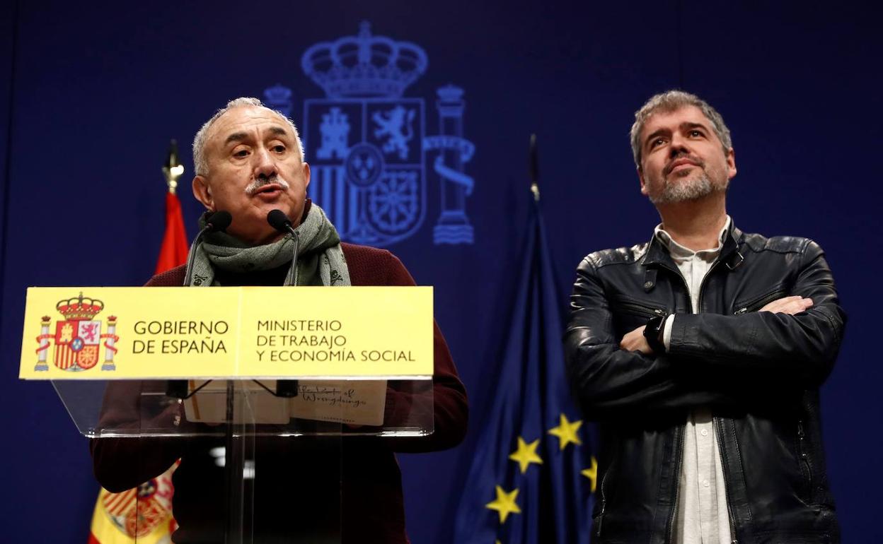 Pepe Álvarez, secretario general de UGT, y Unai Sordo, secretario general de CC OO 