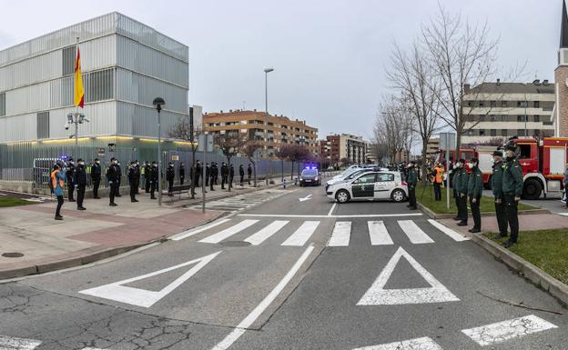 La Rioja homenajea al policía nacional fallecido en Gerona