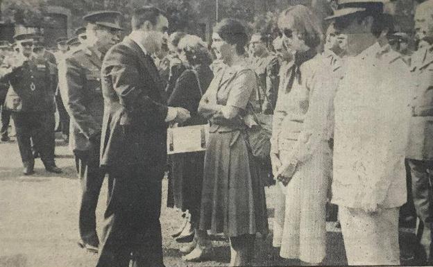 Una de las hermanas del militar riojano asesinado se negó a saludar al ministro de Defensa, Agustín Rodríguez Sahagún. Le dijo: «Remedios, no; pero evitar, sí se podía haber evitado».