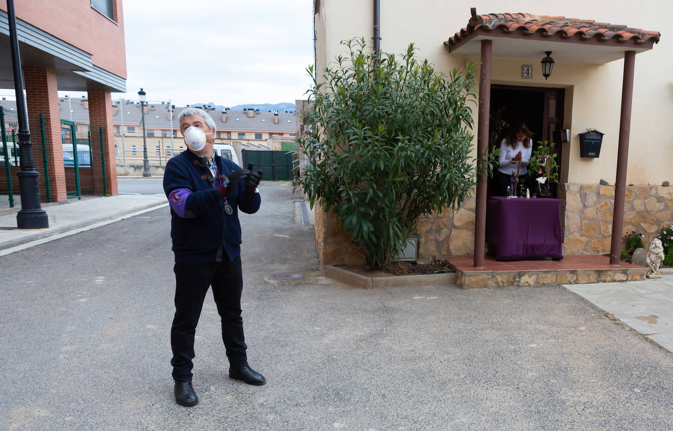El coronavirus no impide el toque de campana en San Vicente