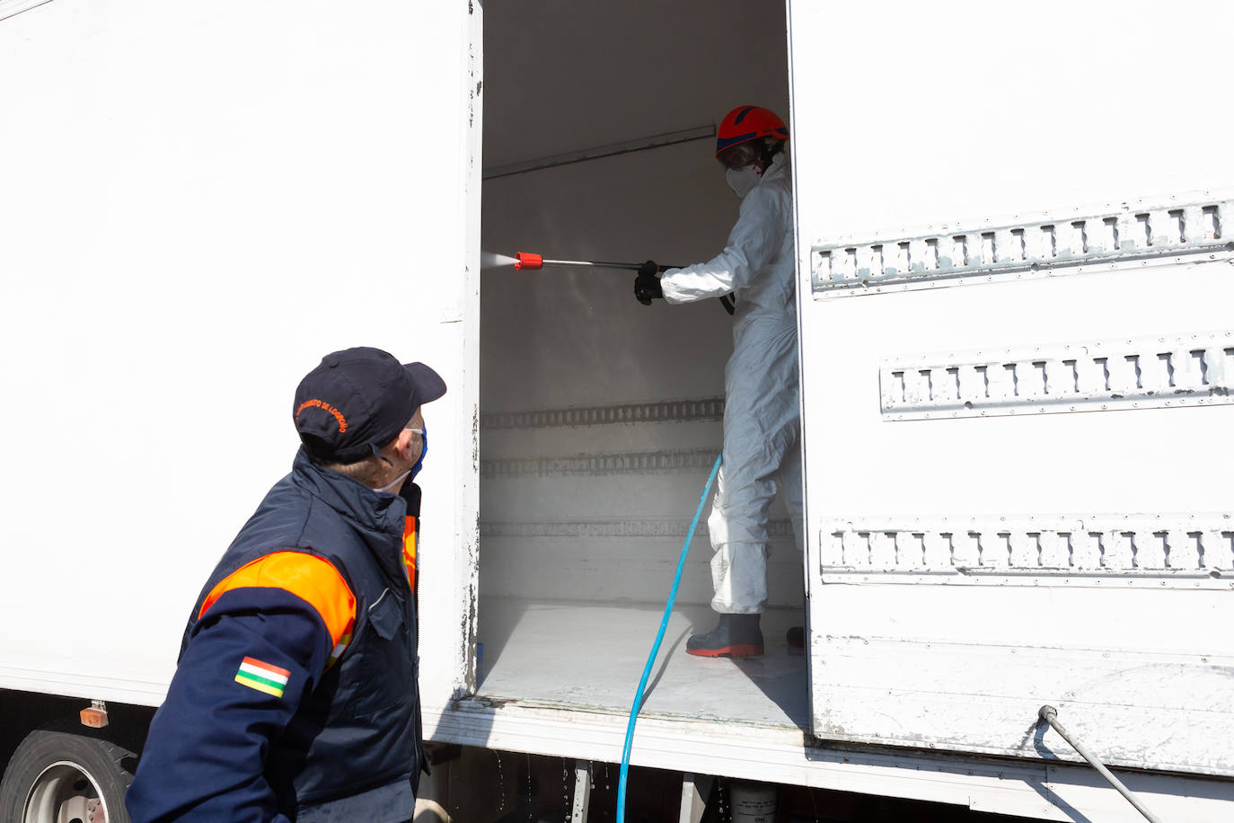 reinta y cinco voluntarios luchan contra el COVID-19