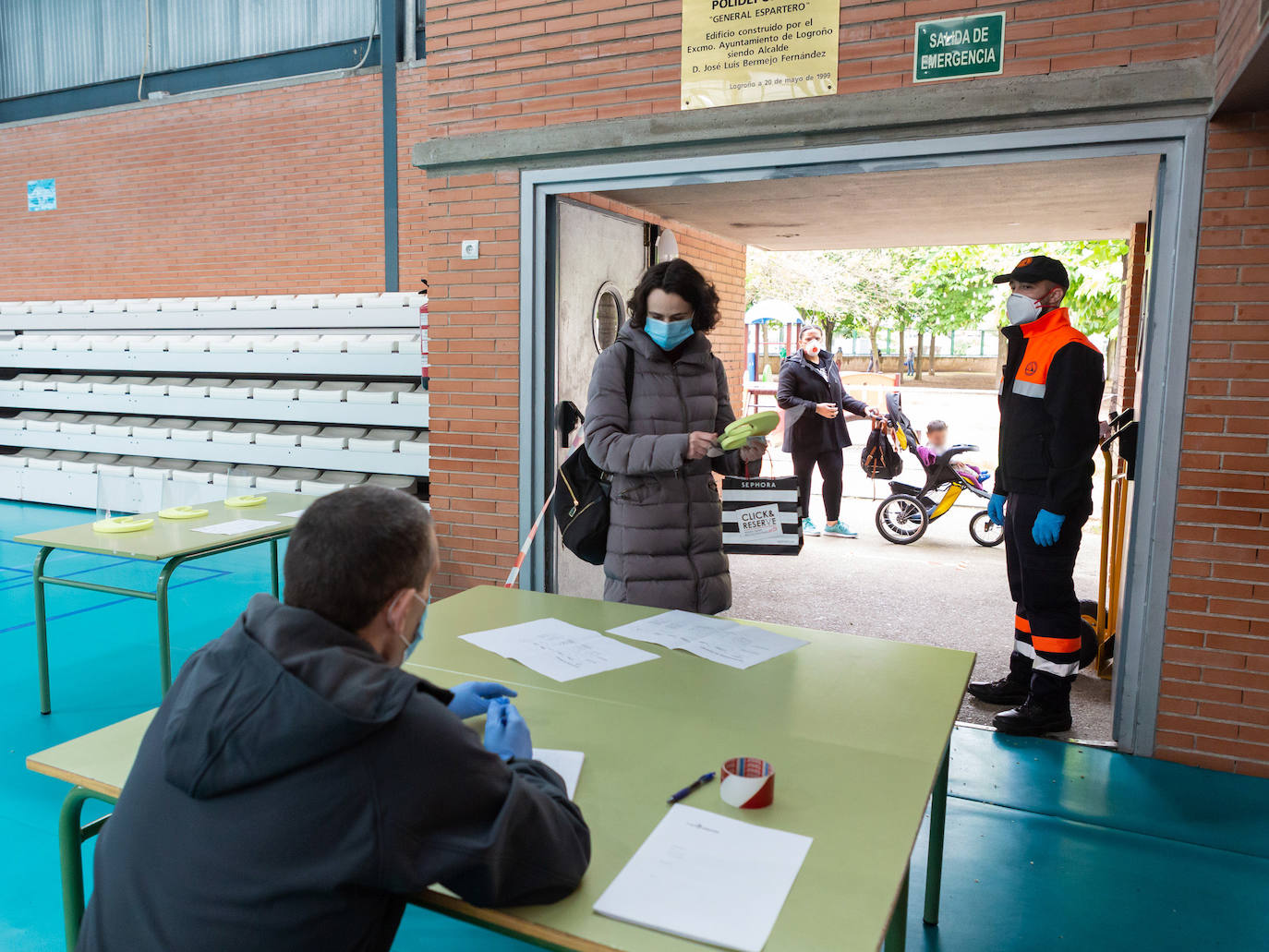 Ya ha comenzado el reparto gratuito de las pantallas para los niños de 0 a 13 años