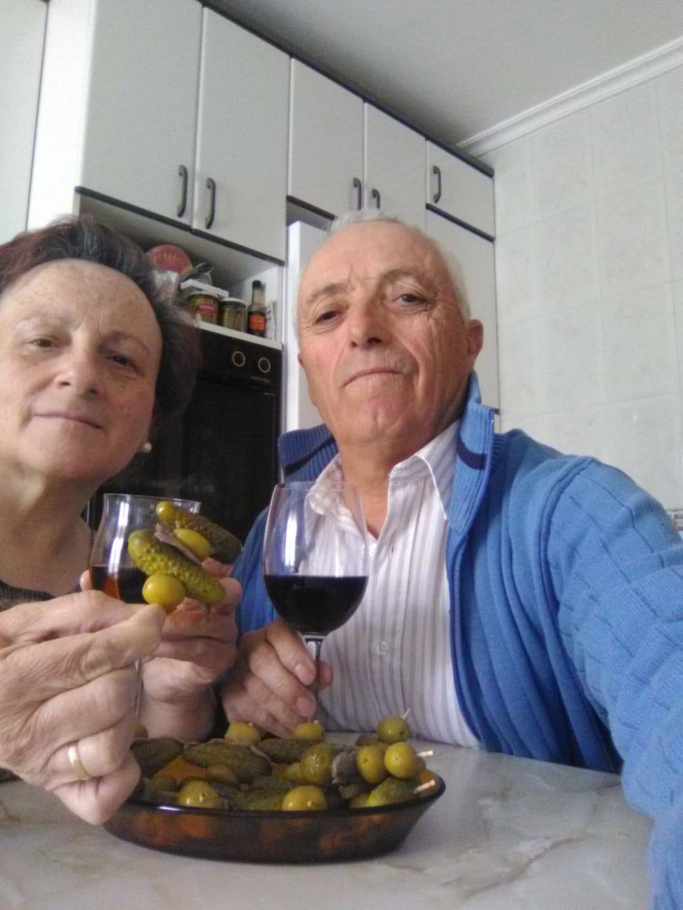 La semana pasada Rincón de Olivedo celebró San Pedro Mártir de Verona. El programa incluyó misa por Facebook, disfraces, gincana, ronda, almuerzo y 'pobre de mí' en los balcones.