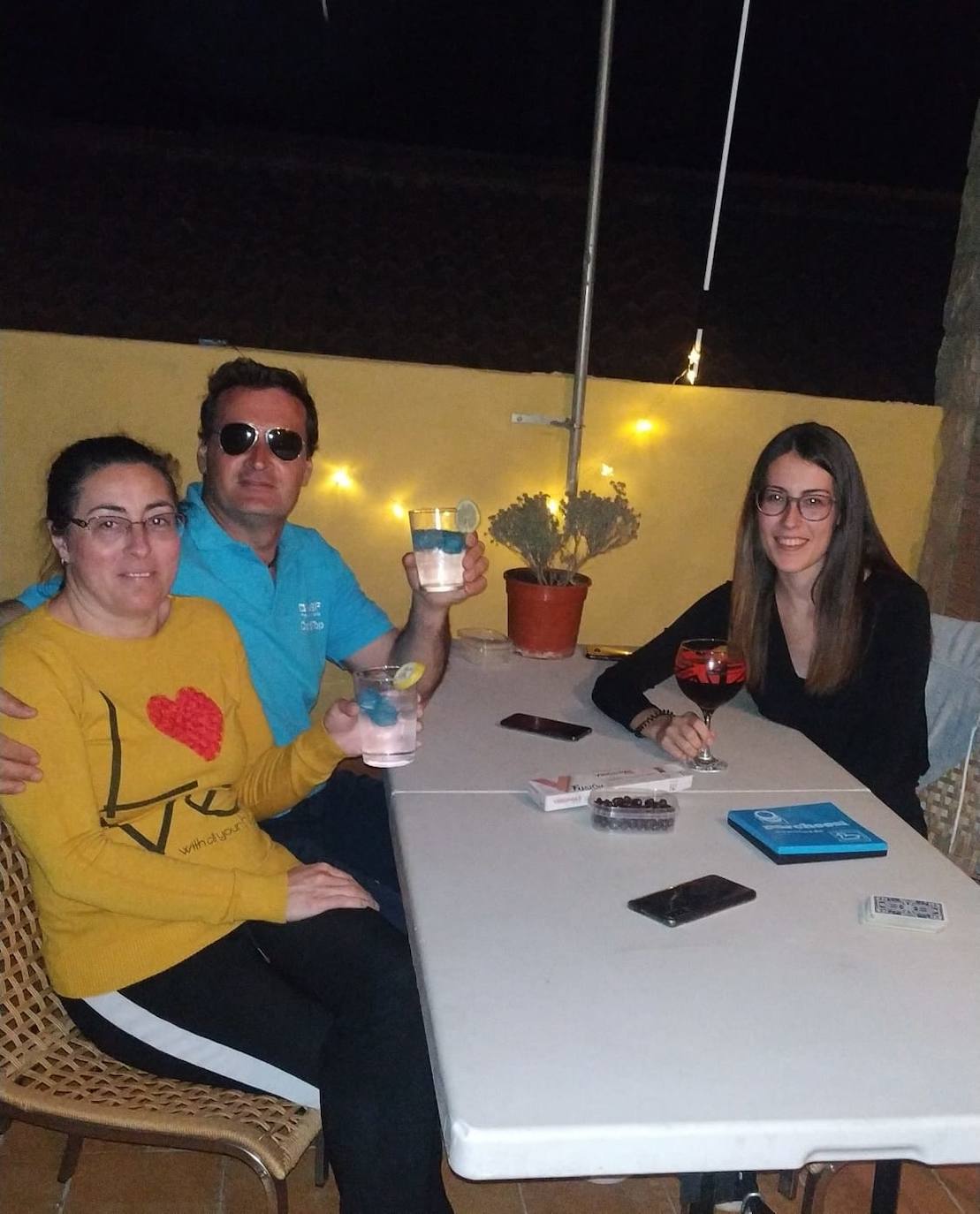 La semana pasada Rincón de Olivedo celebró San Pedro Mártir de Verona. El programa incluyó misa por Facebook, disfraces, gincana, ronda, almuerzo y 'pobre de mí' en los balcones.