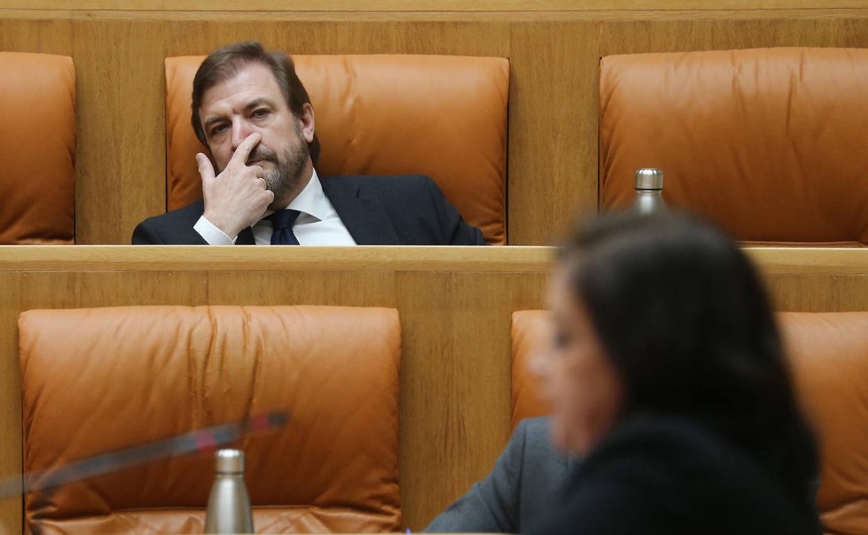 Henar Moreno durante su intervención, con Alberto Bretón al fondo.