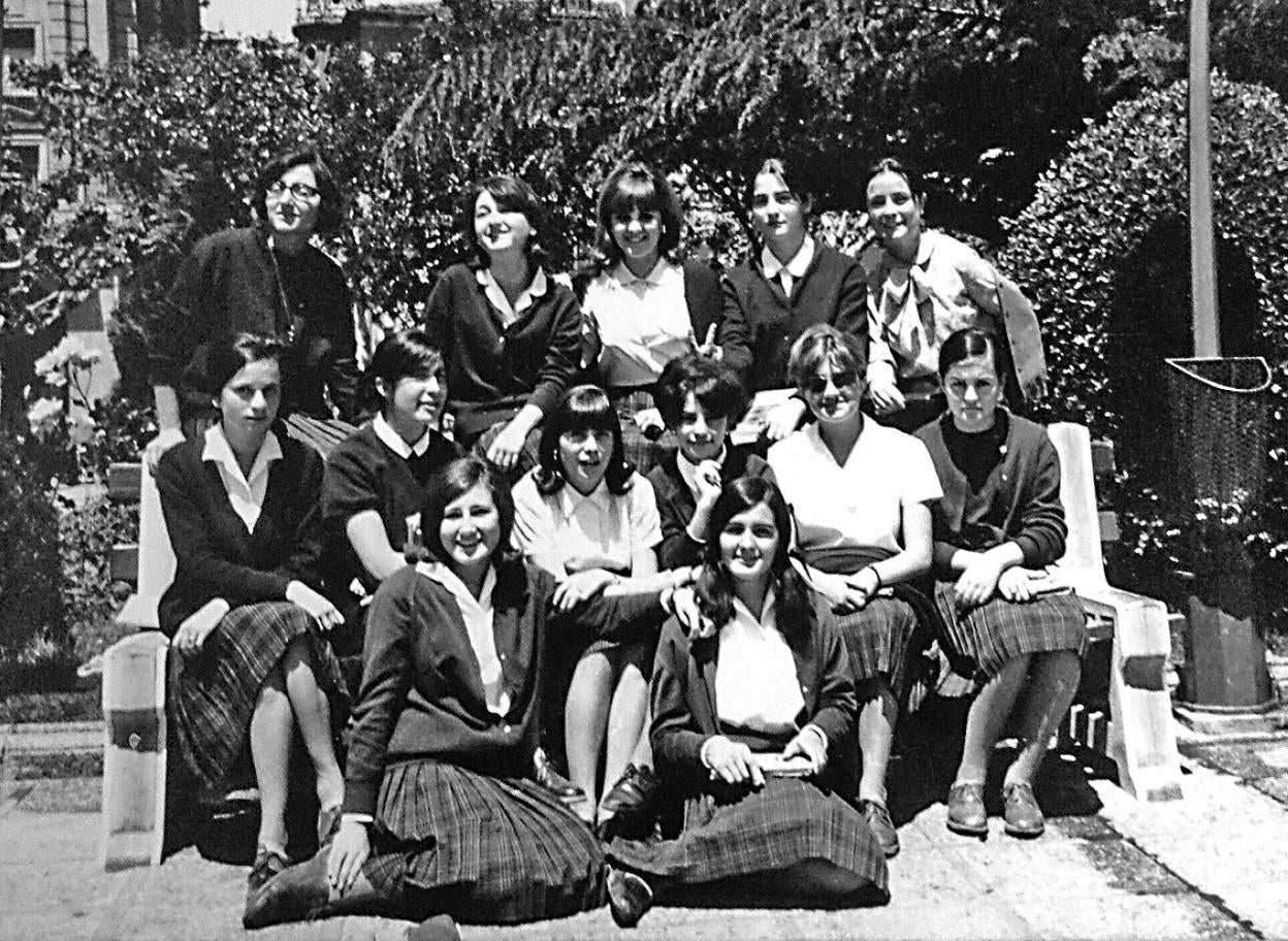 La Retina: alumnas de la Enseñanza, en el Espolón