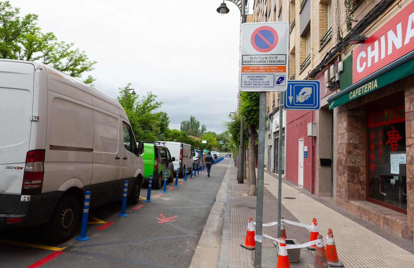 La ciudad de Logroño amplía sus aceras para desplazarse de forma segura durante la crisis pero con visos de permanencia