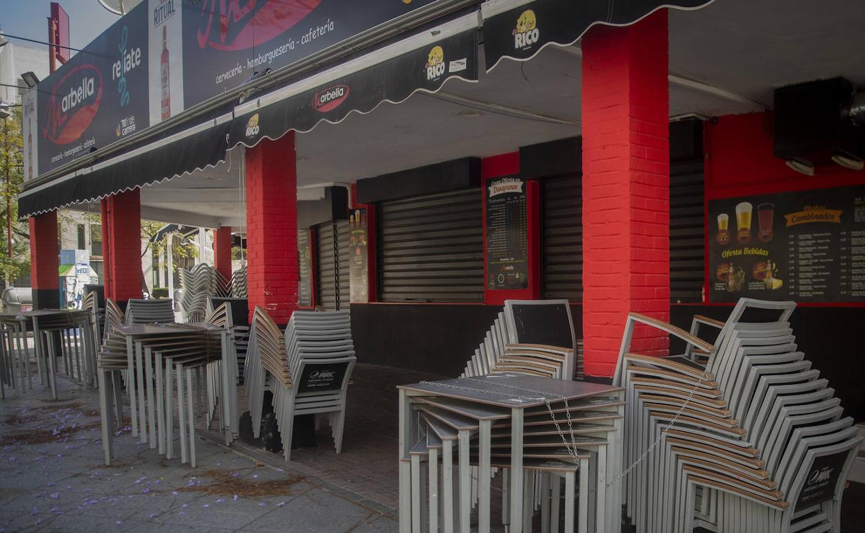 Terraza de un bar en Sevilla. 