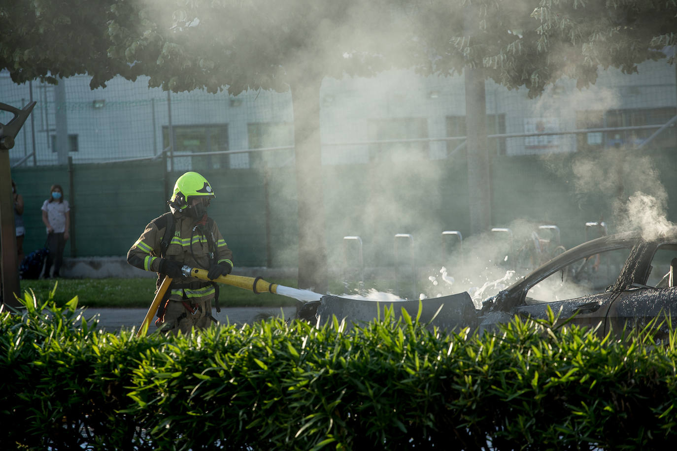 El fuego se ha producido en al barrio logroñés y no ha habido que lamentar heridos. 