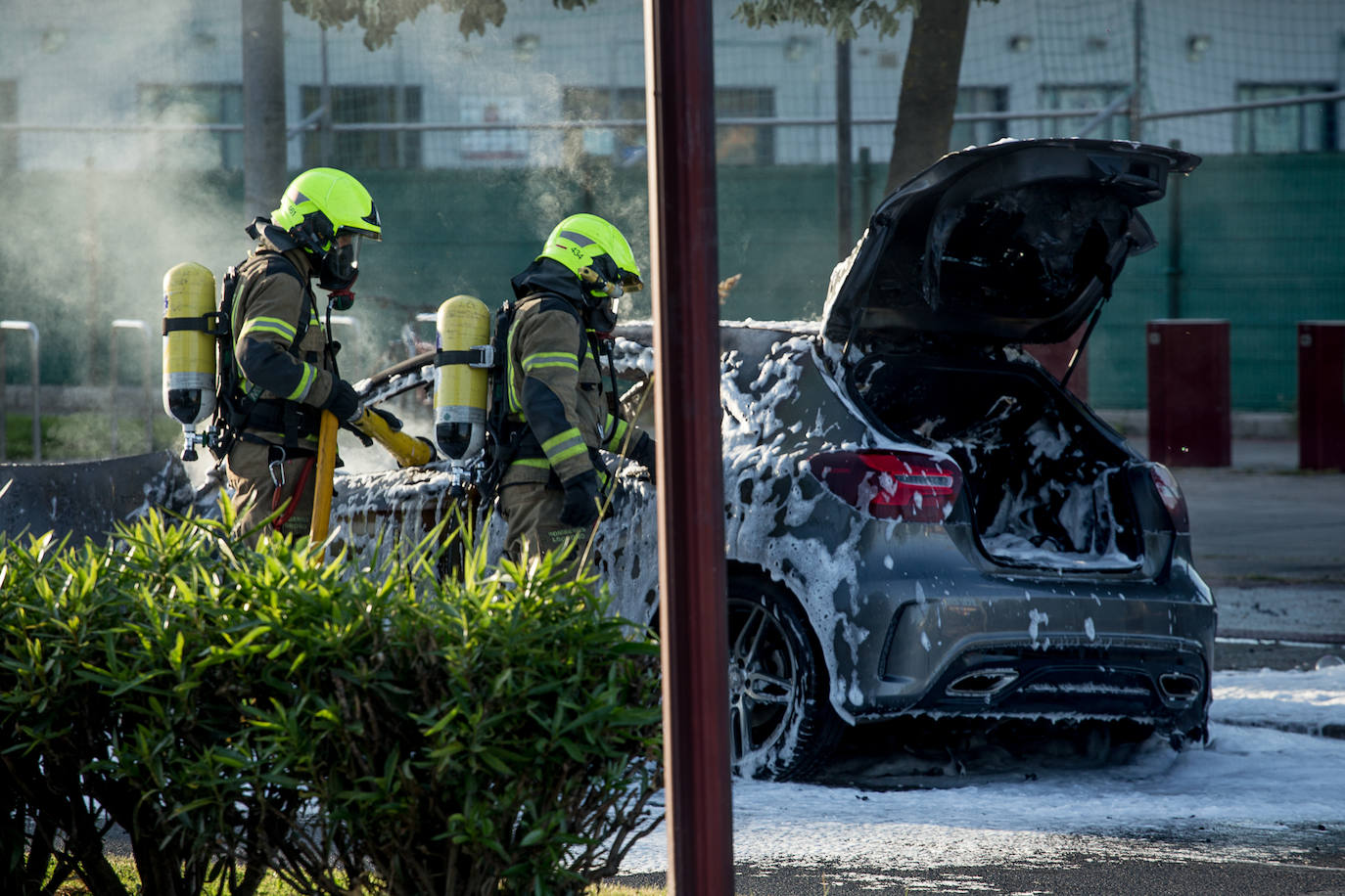 El fuego se ha producido en al barrio logroñés y no ha habido que lamentar heridos. 