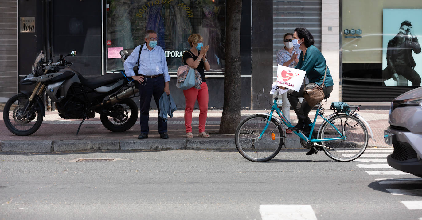 Según la organización, unos 2.000 vehículos han participado en la manifestación