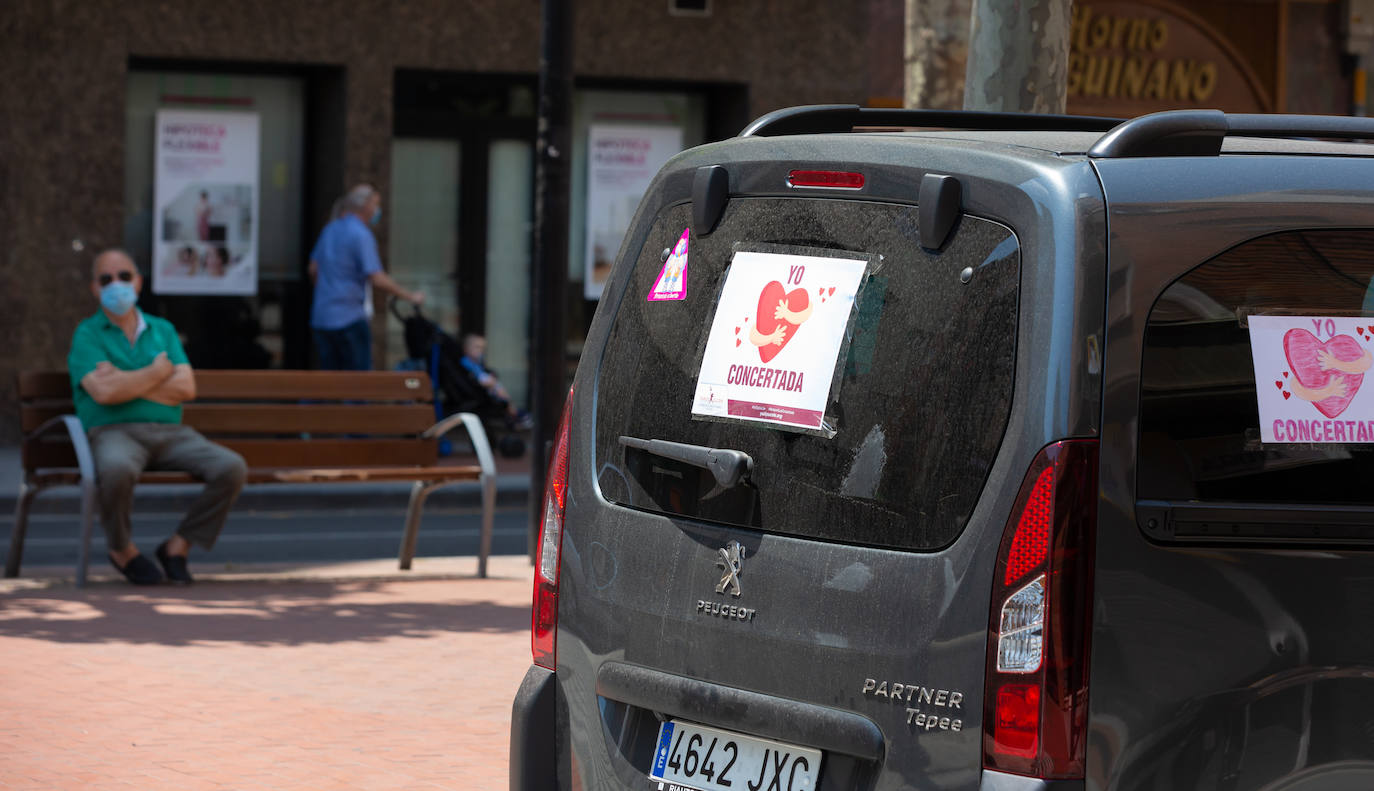 Según la organización, unos 2.000 vehículos han participado en la manifestación