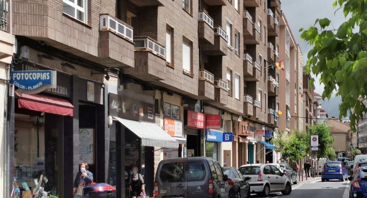 Calle La Ventilla de Haro, uno de los lugares dónde se concentra parte del pequeño comercio de la ciudad. 