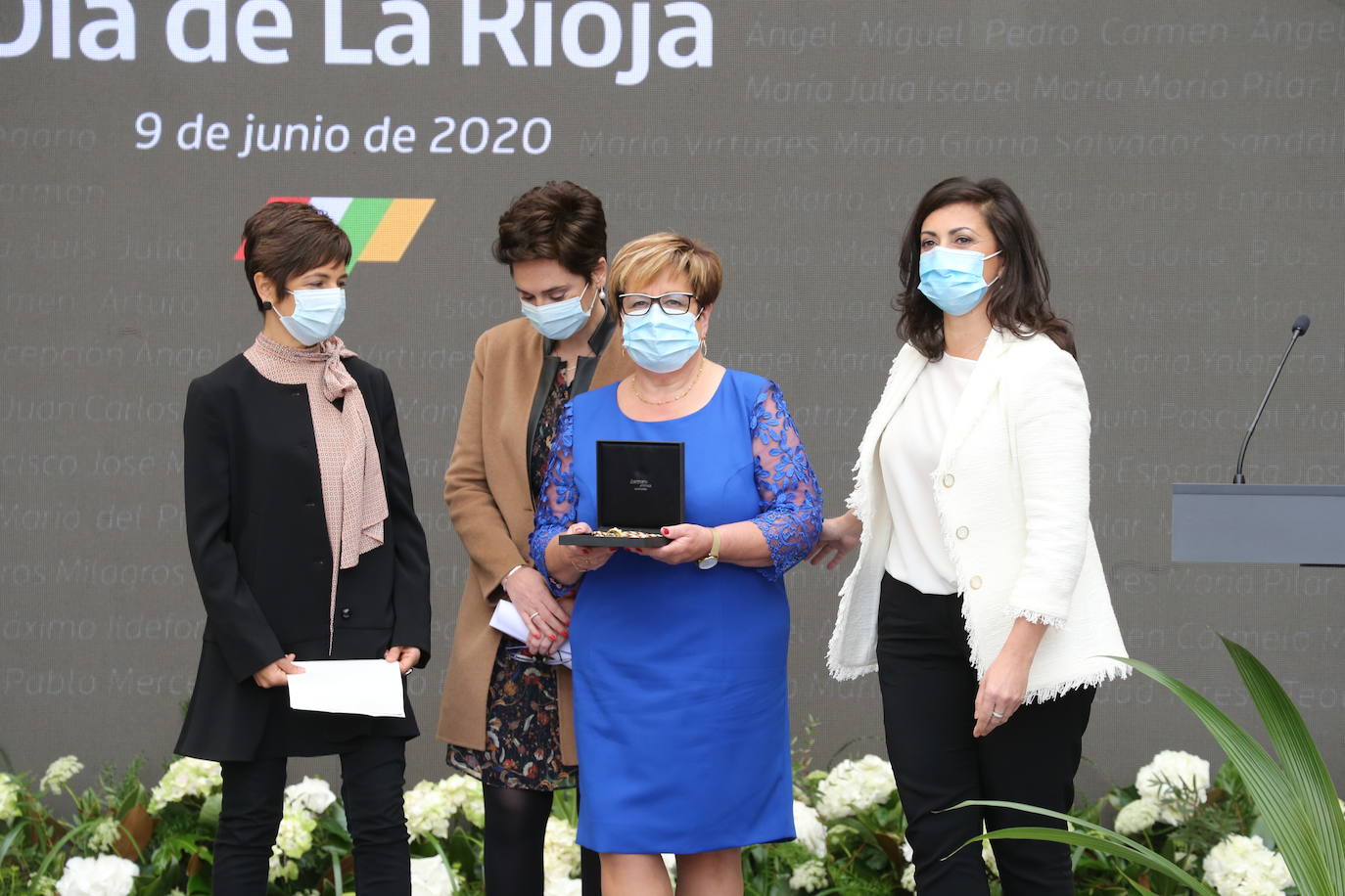 El recientemente fallecido teniente coronel Jesús Gayoso y el colectivo de profesionales sanitarios y sociosanitarios de la región han sido los distinguidos en este Día de La Rioja que ha estado marcado por la lucha contra el Covid-19