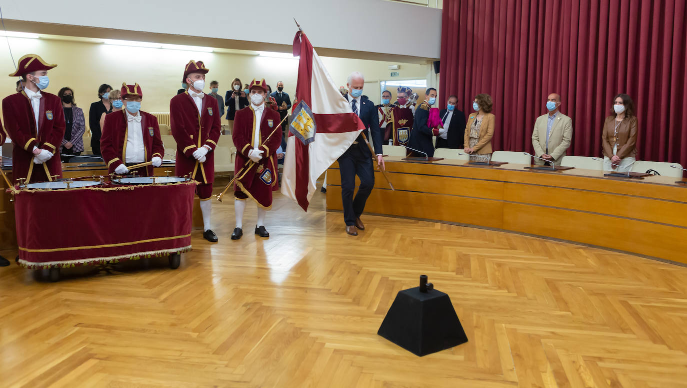 El Consistorio ha reconocido la responsabilidad «ejemplar» de la ciudadanía logroñesa en este estado de alarma y el trabajo de los sanitarios, de las fuerzas y los cuerpos de seguridad, así como de los empleados públicos. 