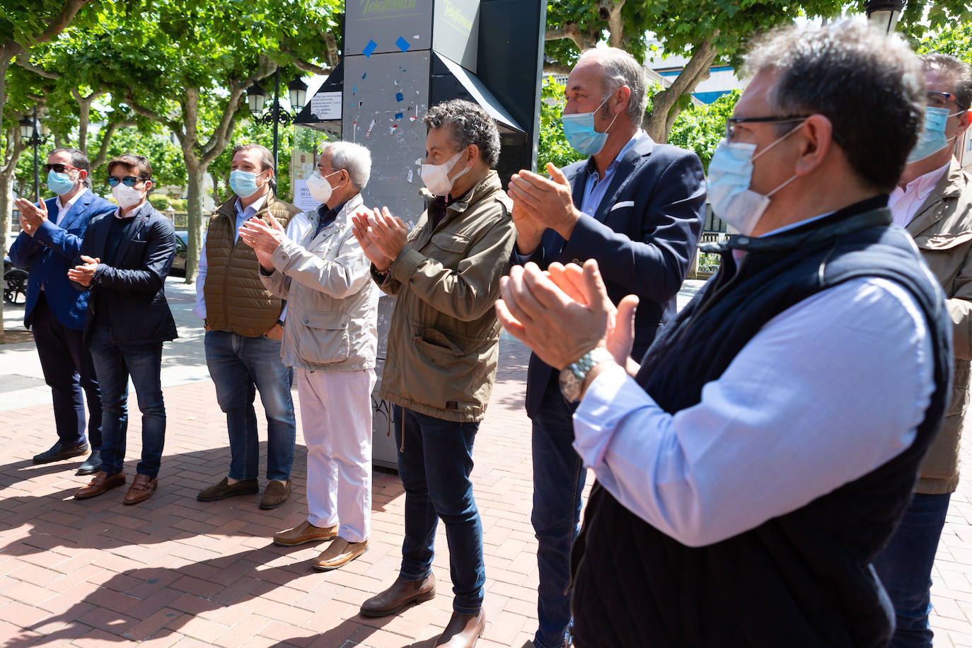 Diego Urdiales ha encabezado el 'paseo' taurino por El Espolón